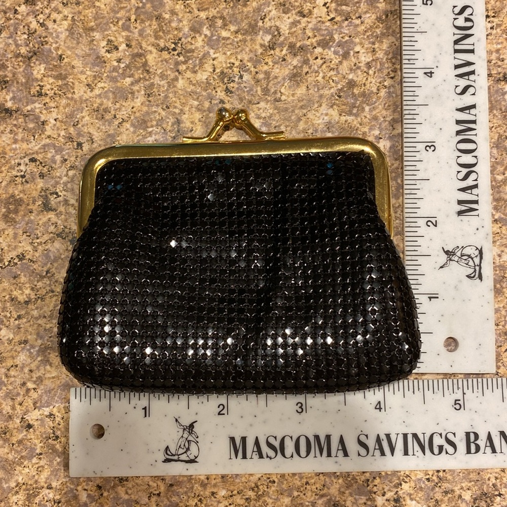 Dressy Fancy Coin Purse Bag With Kisslock Black and Gold Colored - Picture 12 of 17